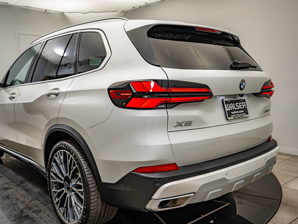 Used 2024 BMW X5 xDrive40i w/ Premium Package AWD/4WD image 19