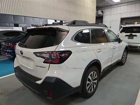 Used 2020 Subaru Outback Premium w/ Popular Package #1 AWD/4WD image 8