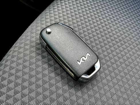 Used 2023 Kia Soul LX image 14