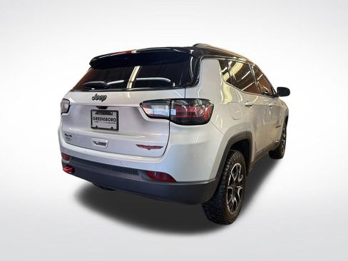 Used 2025 Jeep Compass Trailhawk w/ Trailhawk Elite Group AWD/4WD image 6