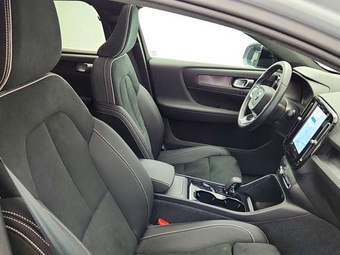 Used 2024 Volvo C40 P8 Recharge Ultimate w/ Protection Package Premier image 20