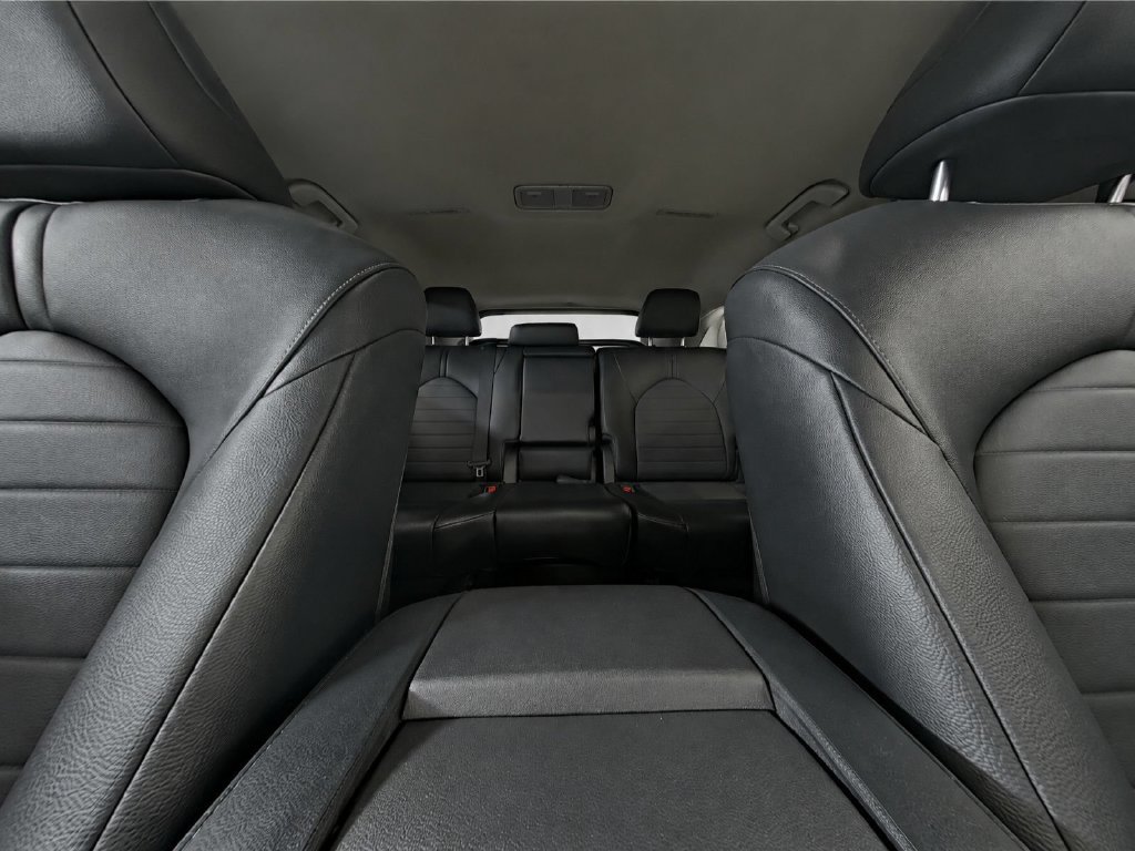 Used 2022 Toyota Highlander XLE AWD/4WD image 22