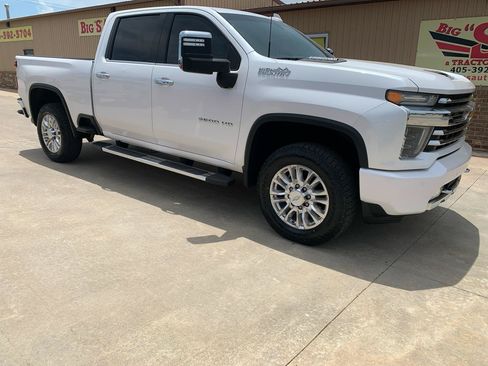 Used 2020 Chevrolet Silverado 3500 High Country w/ Z71 Off-Road Package AWD/4WD image 1