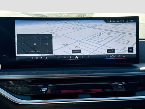 New 2025 BMW X5 xDrive50e w/ Climate Comfort Package image 26