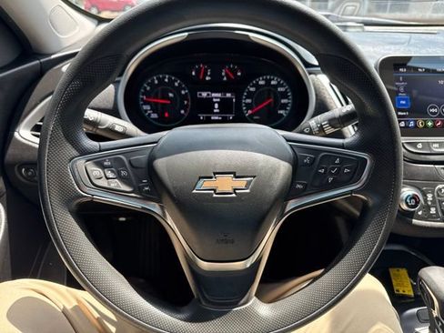 Used 2023 Chevrolet Malibu LT FWD image 18