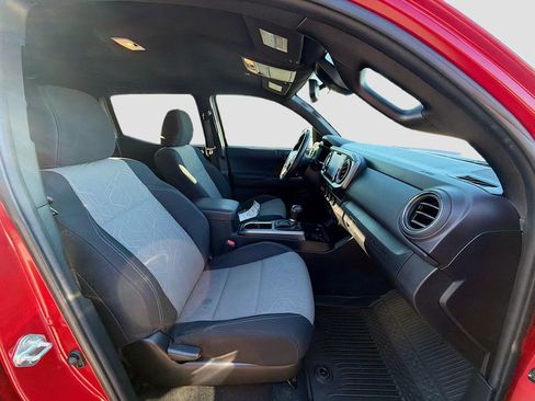 Used 2023 Toyota Tacoma TRD Sport image 16