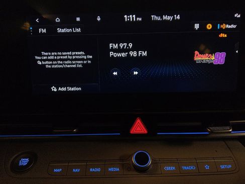 Used 2025 Hyundai Elantra Limited w/ Cargo Package FWD image 25