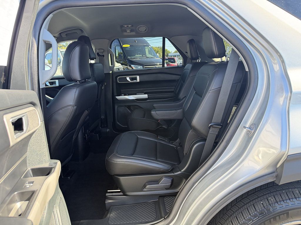 Certified 2023 Ford Explorer XLT w/ Equipment Group 202A AWD/4WD image 11