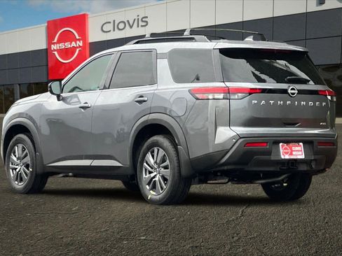 New 2025 Nissan Pathfinder SV image 7