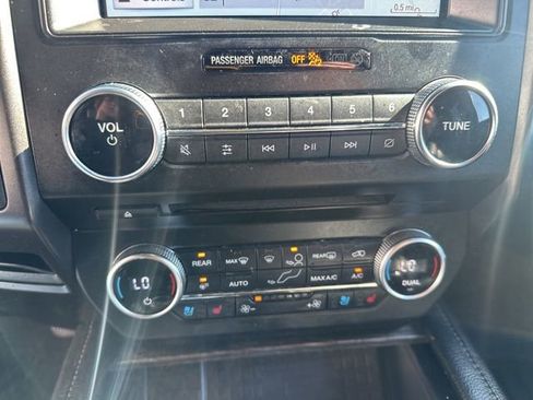 Used 2018 Ford Expedition Max Limited image 22