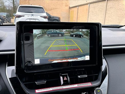 Certified 2024 Toyota Corolla Cross XLE image 25