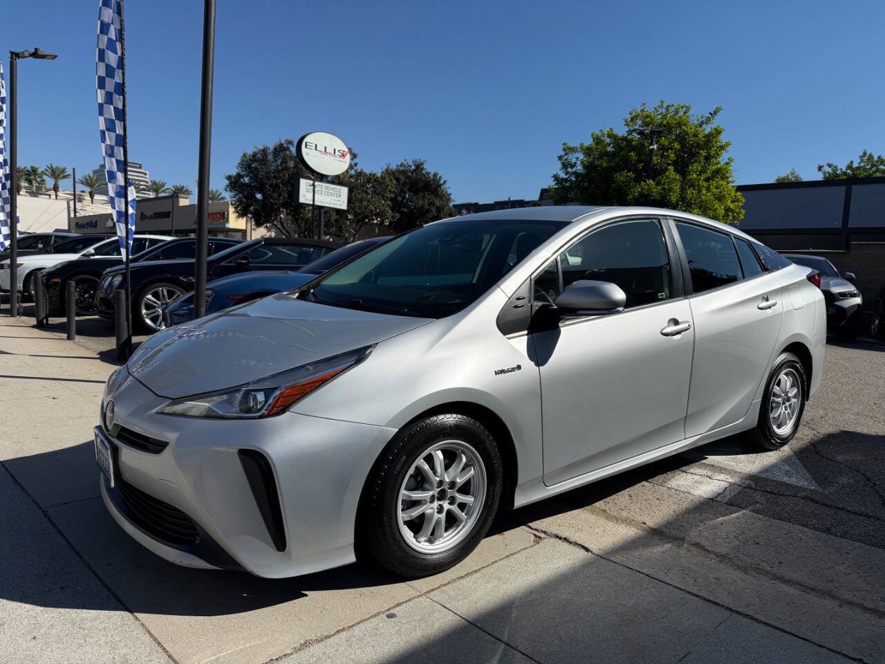 Used 2019 Toyota Prius L Eco FWD image 8