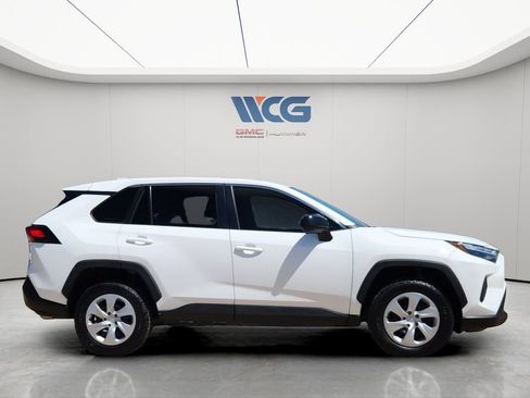Used 2023 Toyota RAV4 LE AWD/4WD image 3