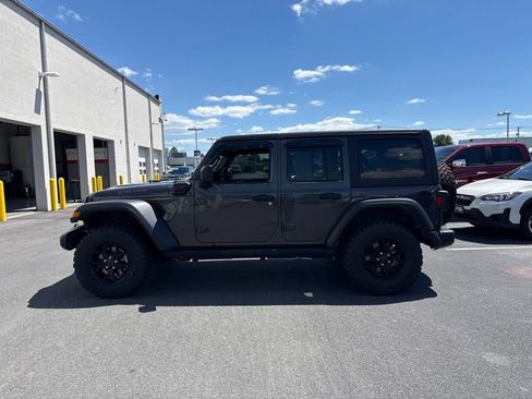 Used 2024 Jeep Wrangler Unlimited AWD/4WD image 2