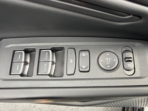 Used 2024 Honda Accord EX-L image 11
