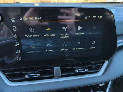 New 2026 Chevrolet Equinox LT w/ Safety and Technology Package FWD image 18