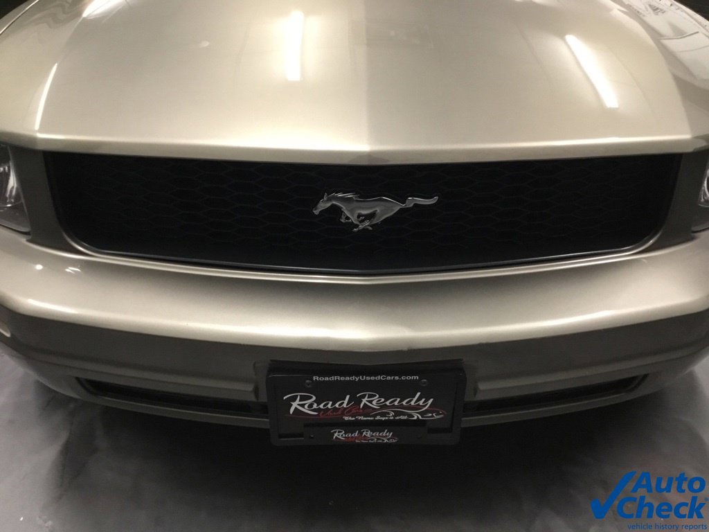 Used 2005 Ford Mustang Premium RWD image 15