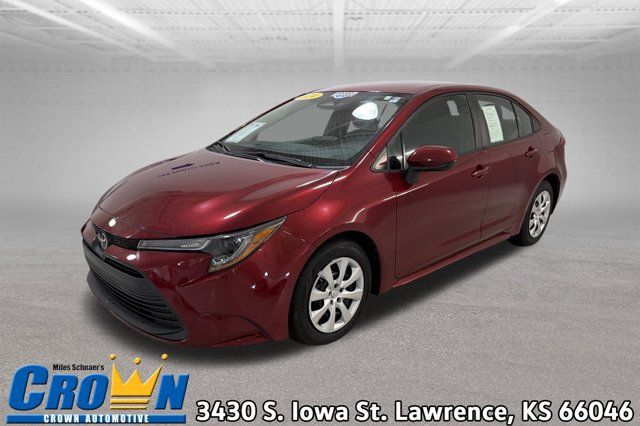 Used 2024 Toyota Corolla LE FWD image 1