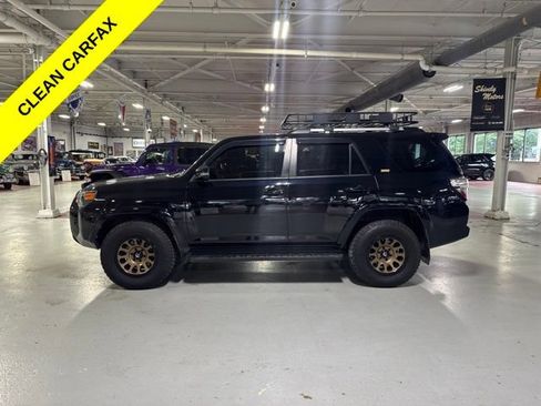 Used 2020 Toyota 4Runner SR5 Premium w/ Moonroof Package AWD/4WD image 2