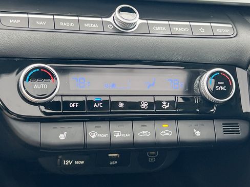 Used 2024 Hyundai Elantra SEL w/ Convenience Package image 20