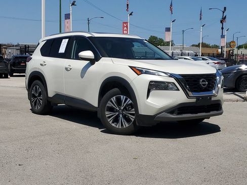 Used 2023 Nissan Rogue SV w/ SV Premium B Package AWD/4WD image 1