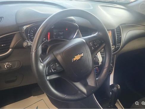 Used 2021 Chevrolet Trax LS w/ Tint and Cruise Package image 12