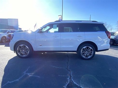 New 2025 Ford Expedition King Ranch image 6