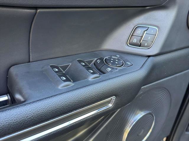 Used 2023 Ford Expedition Max XLT AWD/4WD image 21