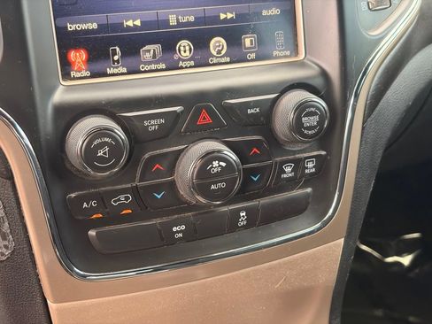 Used 2015 Jeep Grand Cherokee Laredo w/ Quick Order Package 23E AWD/4WD image 25