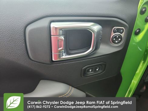 Used 2025 Jeep Gladiator Mojave image 12