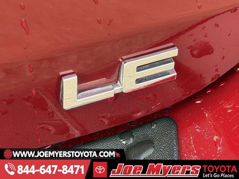 Used 2024 Toyota Highlander LE image 11