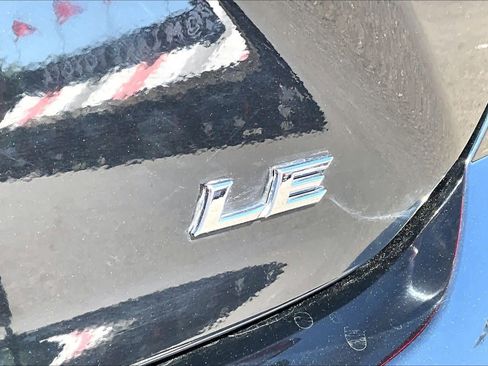 Used 2025 Toyota Camry LE FWD image 9