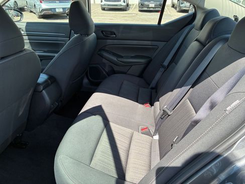 Used 2025 Nissan Altima 2.5 SV image 25