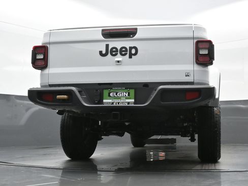 New 2026 Jeep Gladiator Sport AWD/4WD image 17