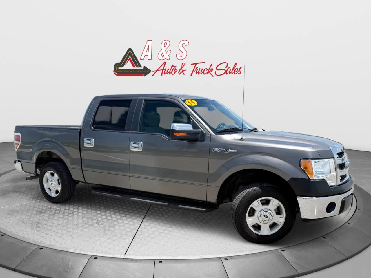 Used 2014 Ford F150 XLT w/ XLT Convenience Package RWD image 1
