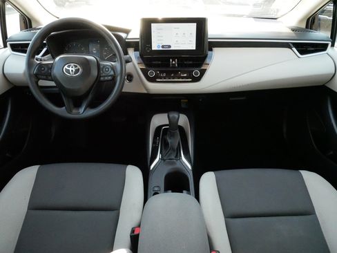 Used 2025 Toyota Corolla LE w/ LE Premium Package FWD image 10
