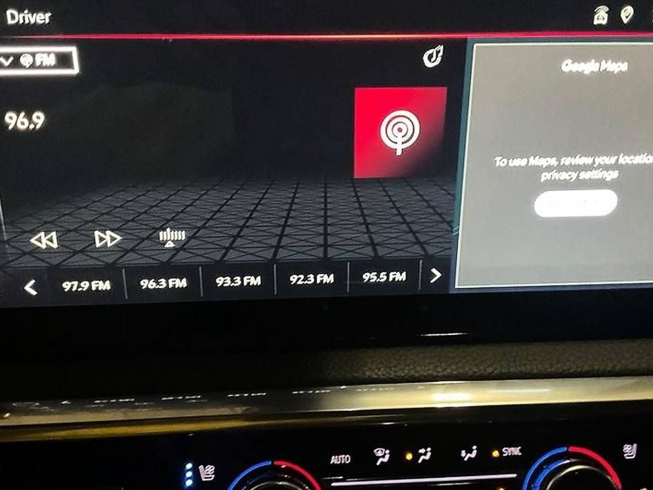 Used 2022 GMC Sierra 1500 Denali w/ Denali Reserve Package AWD/4WD image 17