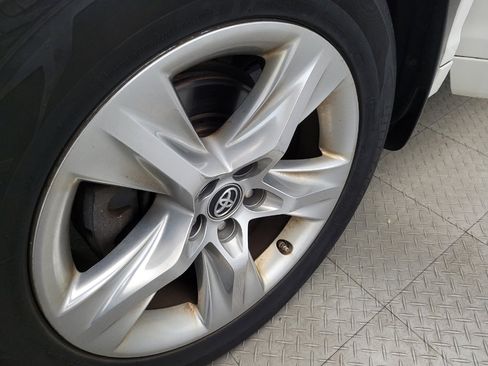 Used 2017 Toyota Highlander Limited image 31