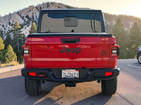 Used 2021 Jeep Gladiator Willys image 6