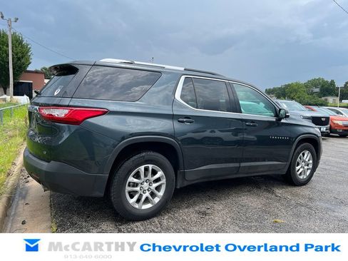 Used 2018 Chevrolet Traverse LT FWD image 3