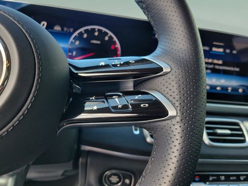 Certified 2026 Mercedes-Benz GLS 450 4MATIC image 23