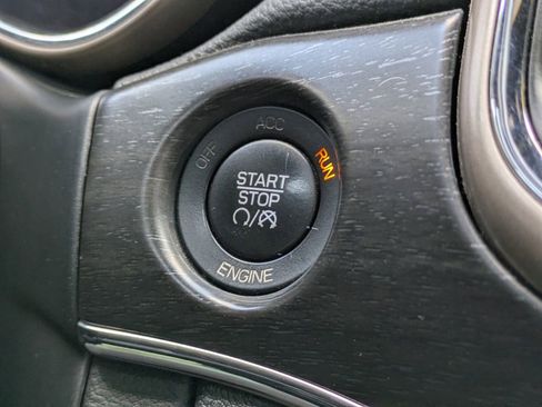 Used 2015 Jeep Grand Cherokee Limited image 44