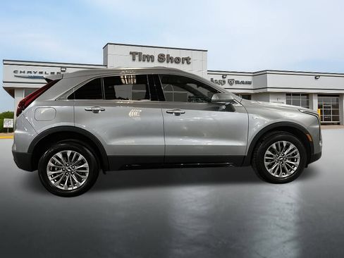 Used 2024 Cadillac XT4 Premium Luxury AWD/4WD image 4