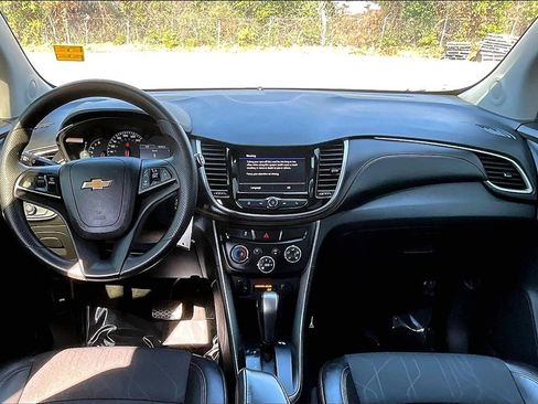 Certified 2021 Chevrolet Trax LT image 8
