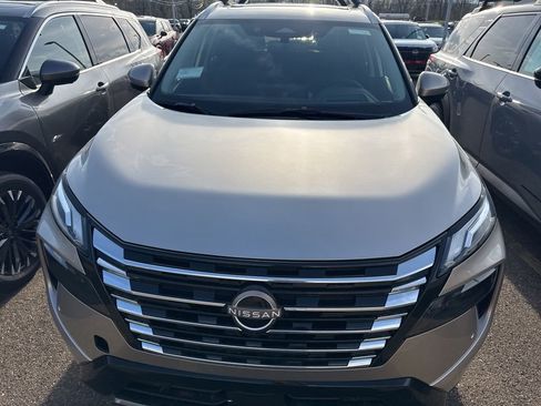 New 2026 Nissan Rogue Platinum w/ Platinum Premium Package AWD/4WD image 2
