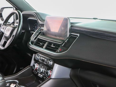 Used 2023 GMC Yukon SLT image 30