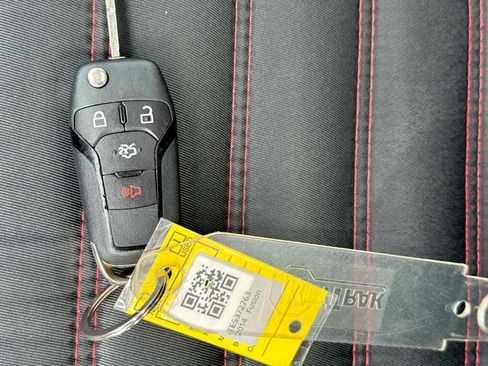 Used 2014 Ford Fusion SE w/ Equipment Group 201A FWD image 20