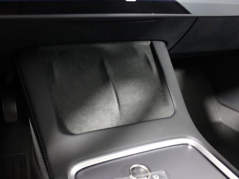 Used 2023 Tesla Model 3 Standard Range image 20