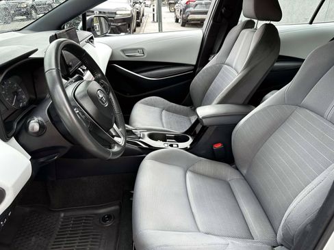 Certified 2025 Toyota Corolla SE FWD image 15