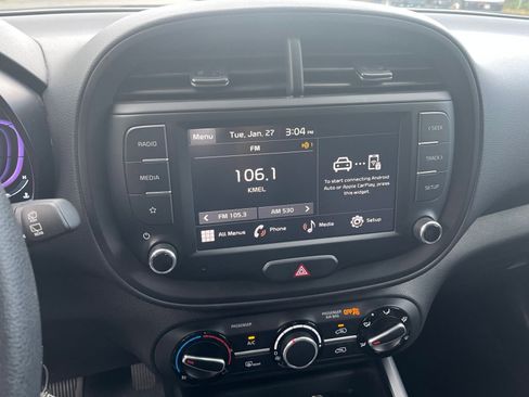 Used 2025 Kia Soul LX w/ LX Technology Package image 17